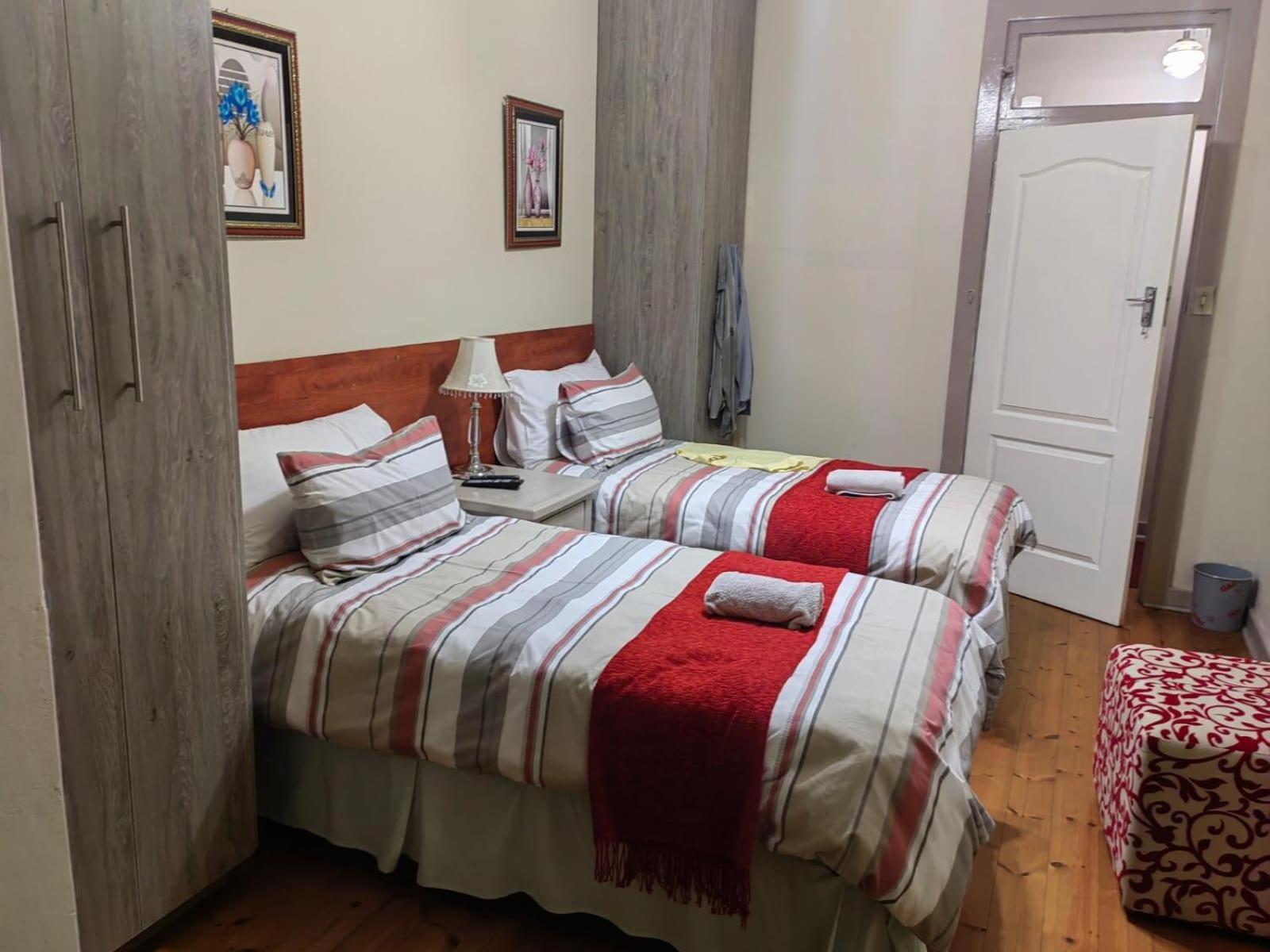 Sibahlenomhlambi Guesthouse スプリングズ エクステリア 写真