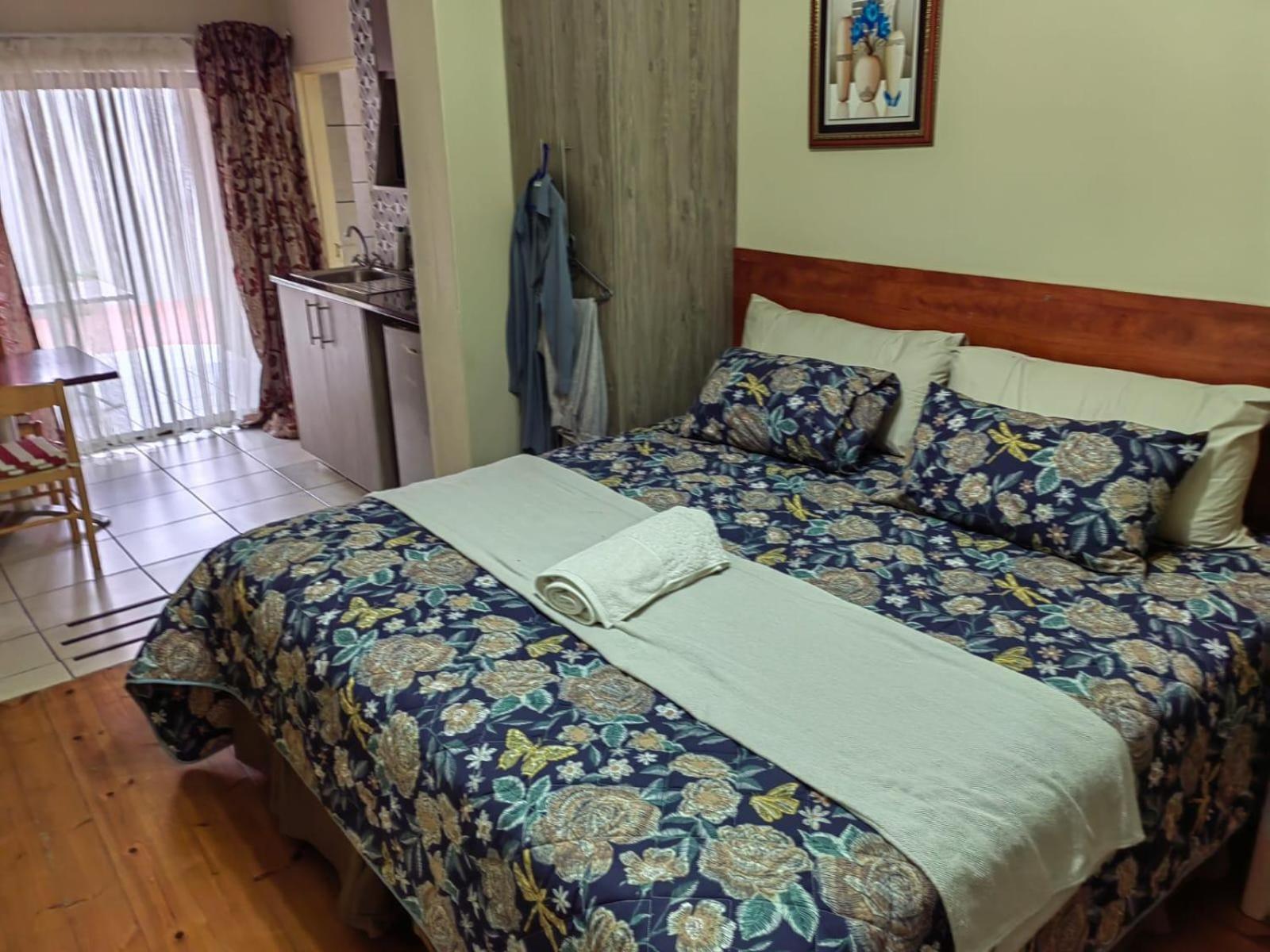 Sibahlenomhlambi Guesthouse スプリングズ エクステリア 写真