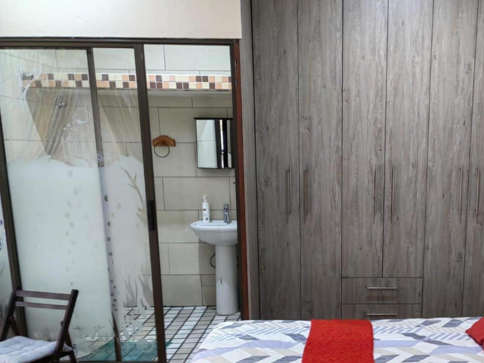 Sibahlenomhlambi Guesthouse スプリングズ 部屋 写真